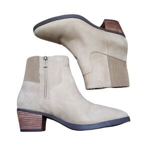 Vionic Shantelle waterproof tan ankle boots 9.5